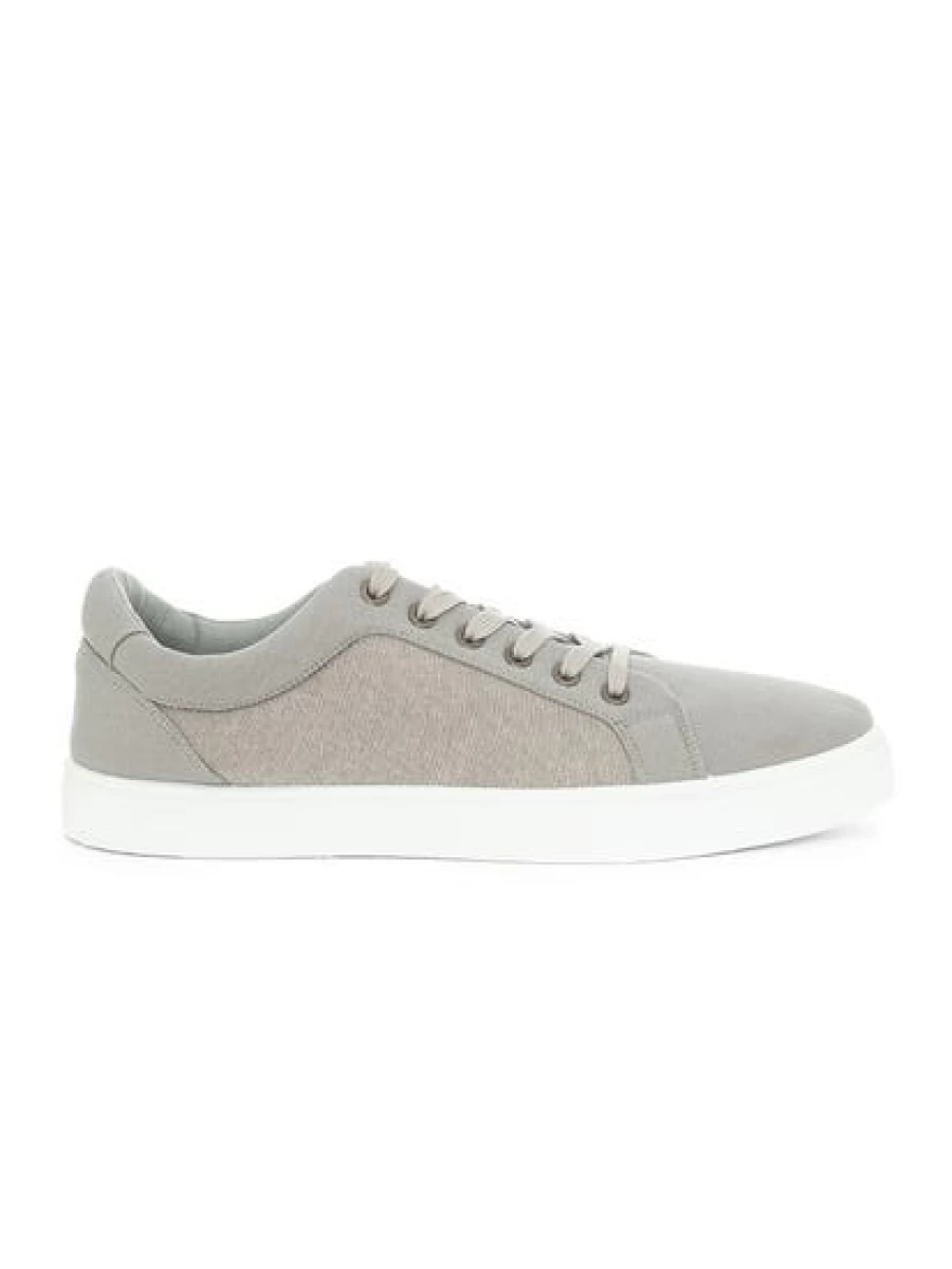 Traders Men's Classic Lace-Up Canvas Sneakers for Casual Wear